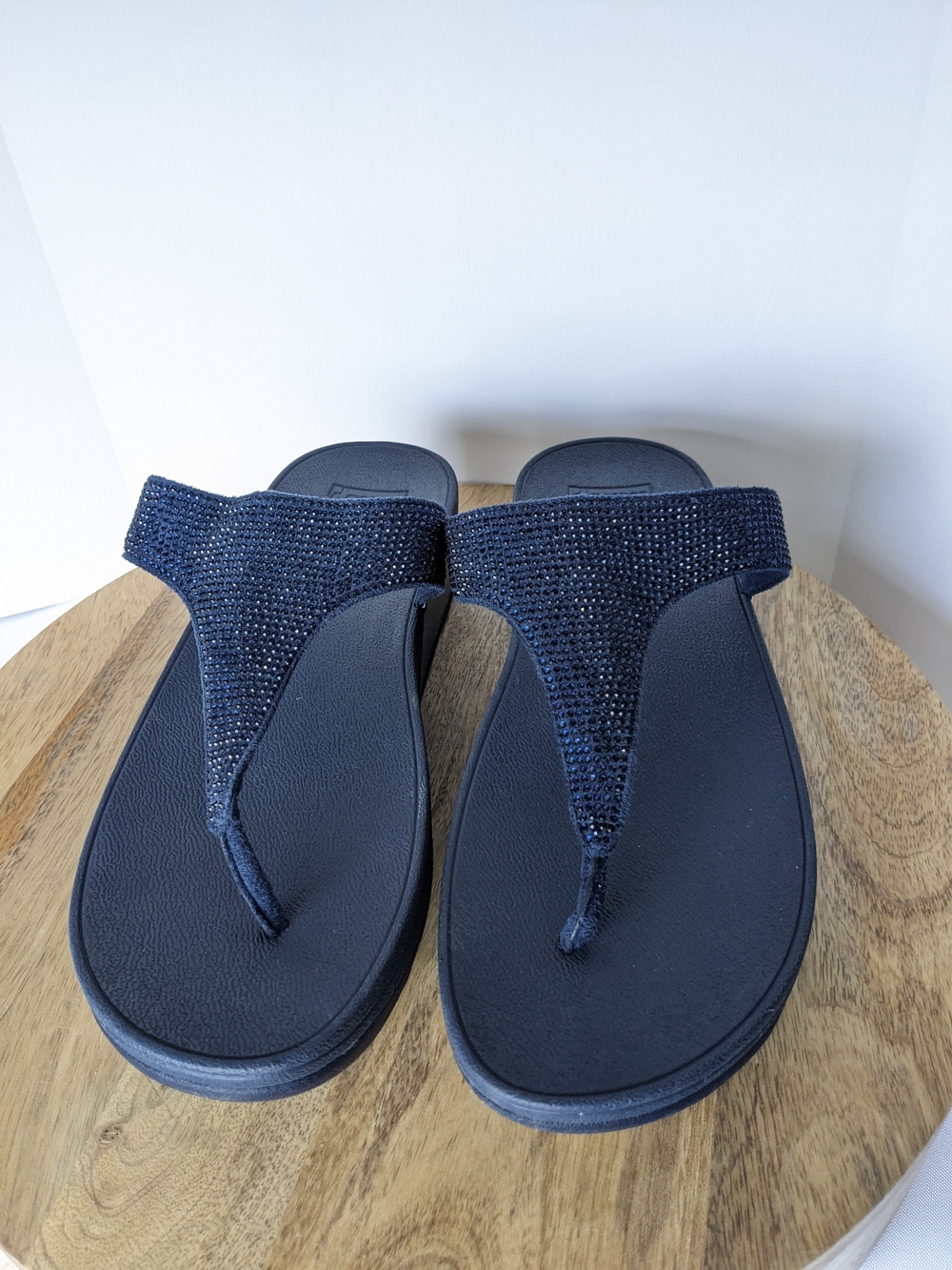 Fitflop Lulu Crystal Embellished Toe-Post Sandals - Midnight Navy - NWOB